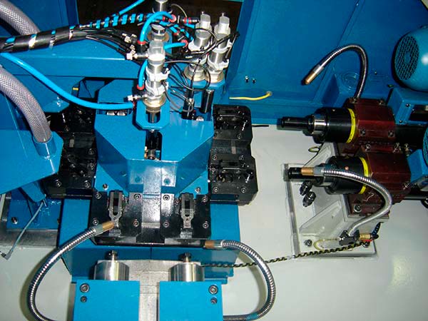 Furadeira automática de bancada