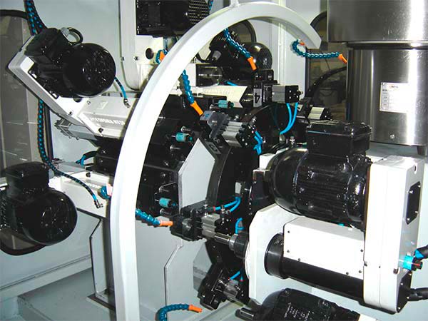 Máquina multifuso