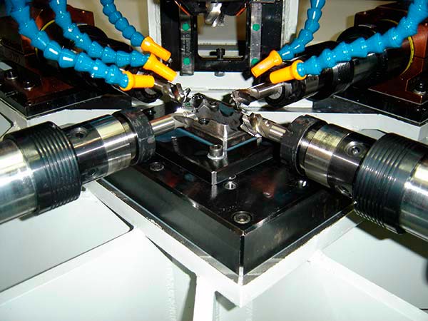 Máquina de rosquear